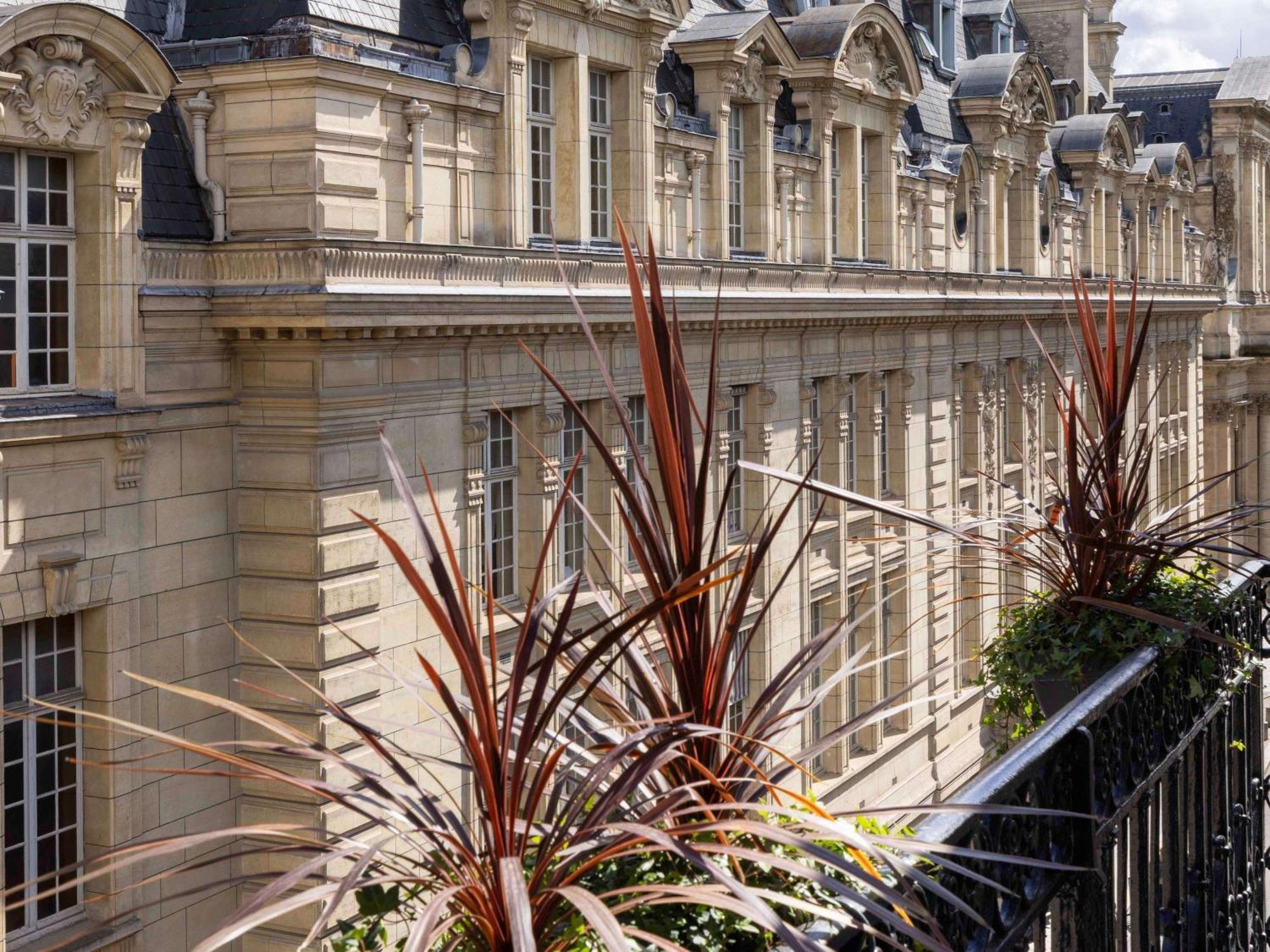 Hotel Mercure La Sorbonne Saint-Germain-Des-Pres Париж Экстерьер фото